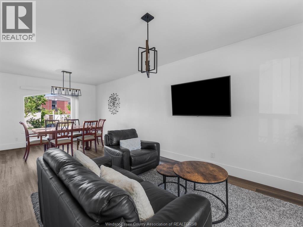 477 Pierre AVENUE - 5