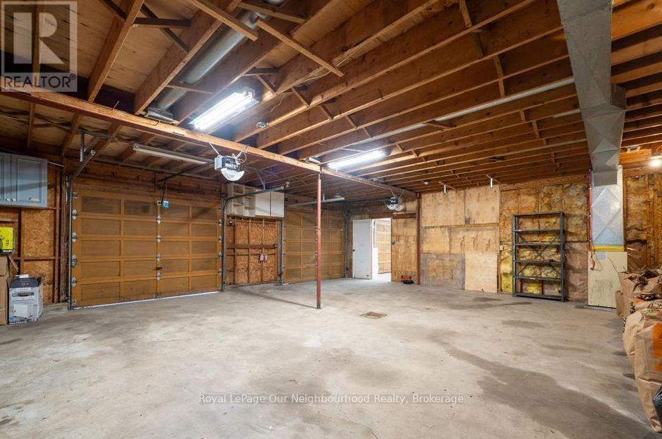 3741 LAKESHORE ROAD E - 18