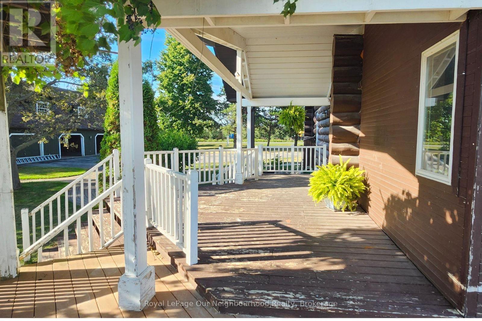 3741 LAKESHORE ROAD E - 4