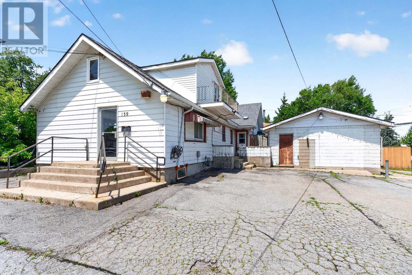 139 DRENNAN STREET - 1