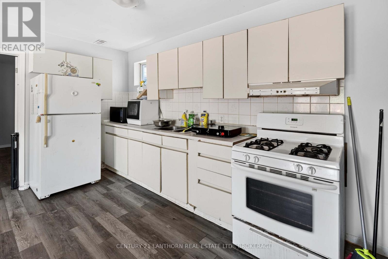 139 DRENNAN STREET - 16