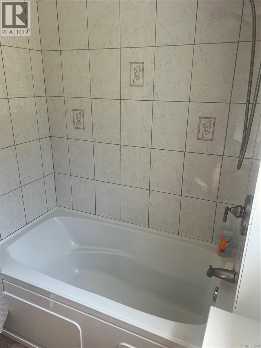 1327 Justine Pl - 28