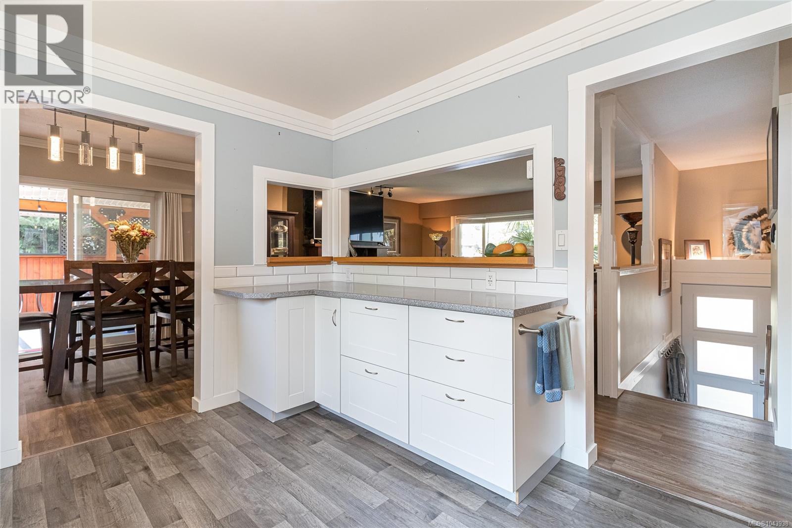 1327 Justine Pl - 23