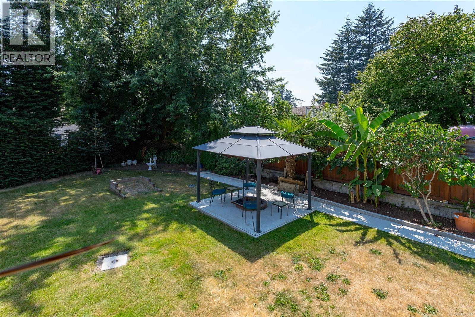 1327 Justine Pl - 56