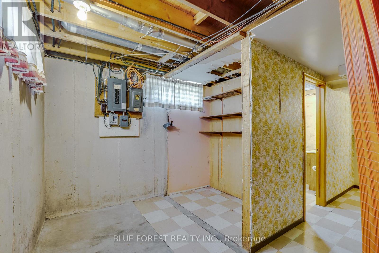 1201 PATANN DRIVE - 32