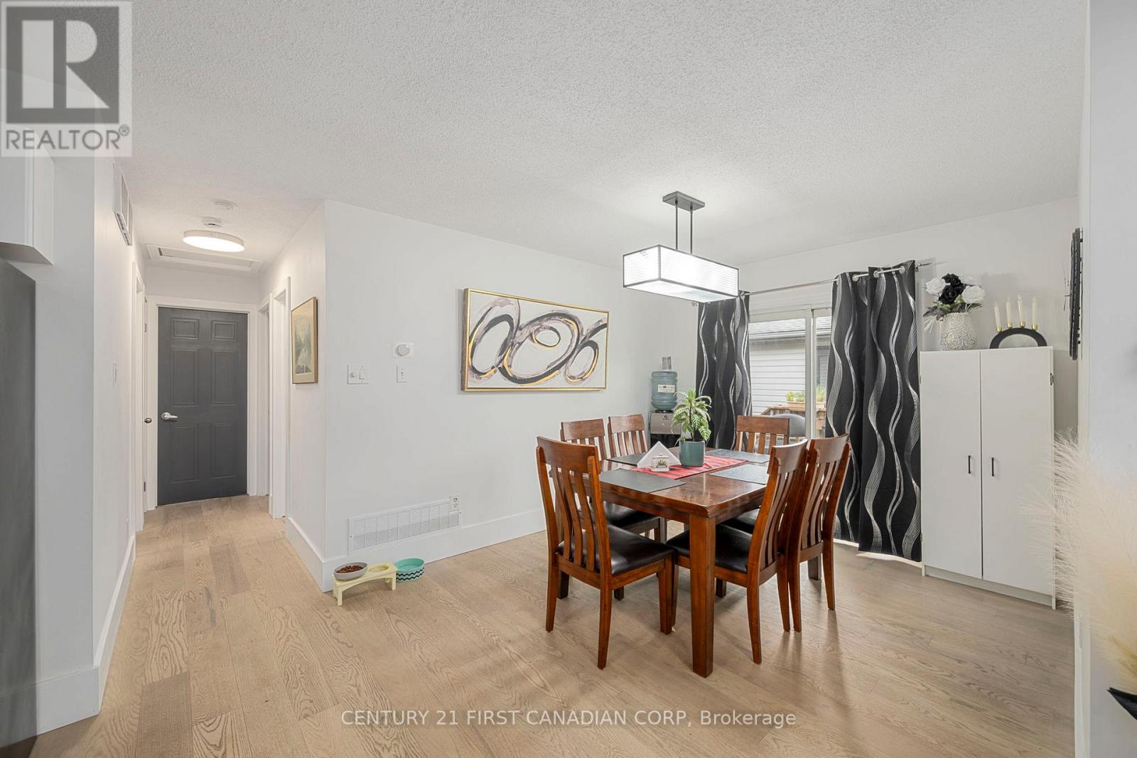 902 RAILTON AVENUE - 10