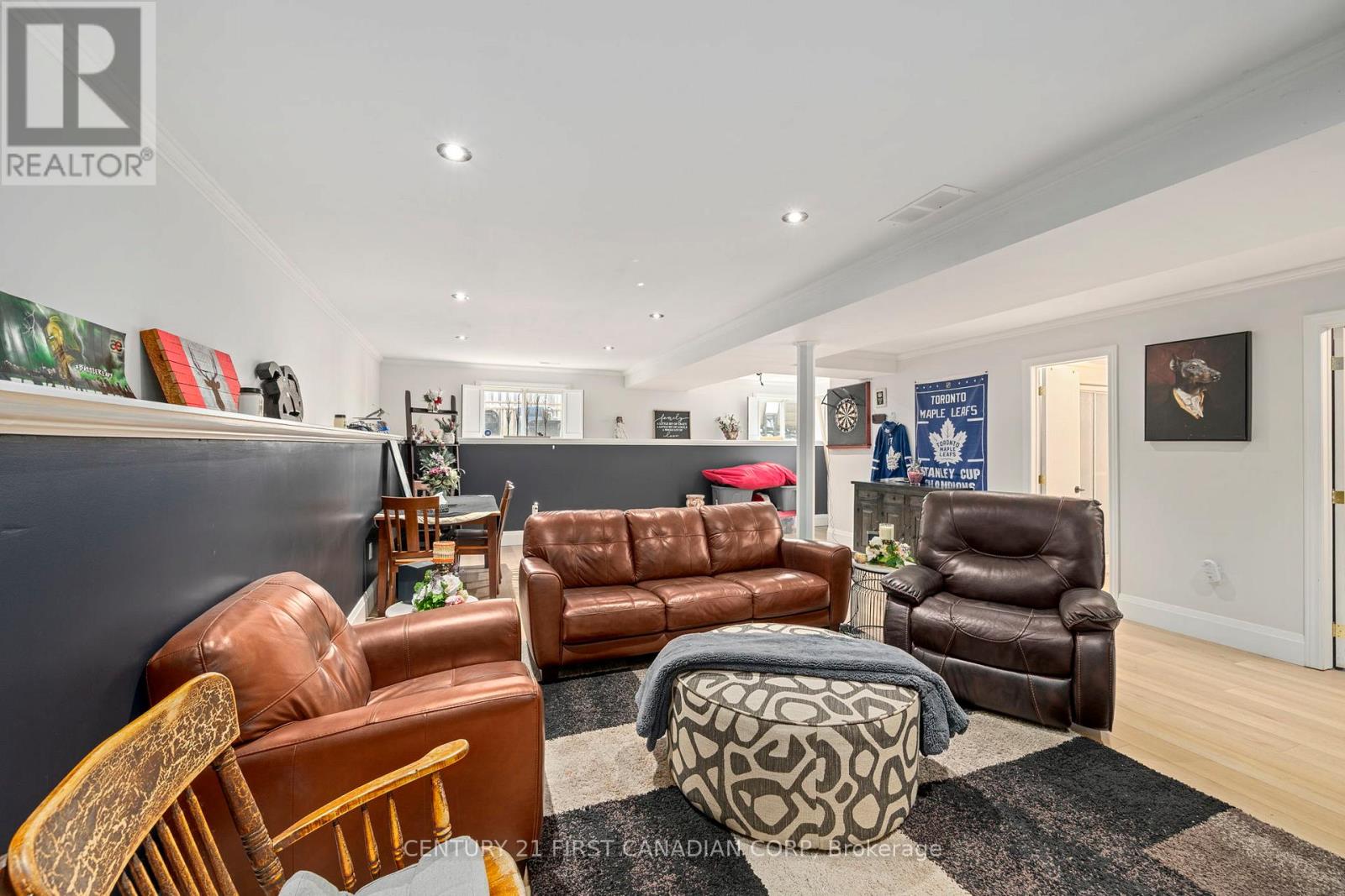 902 RAILTON AVENUE - 22