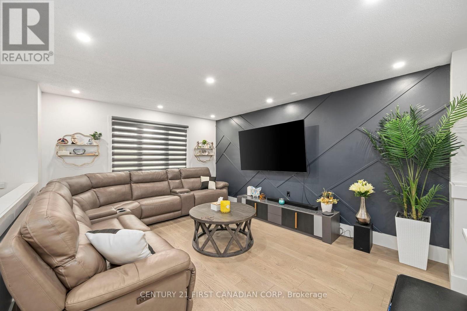902 RAILTON AVENUE - 4