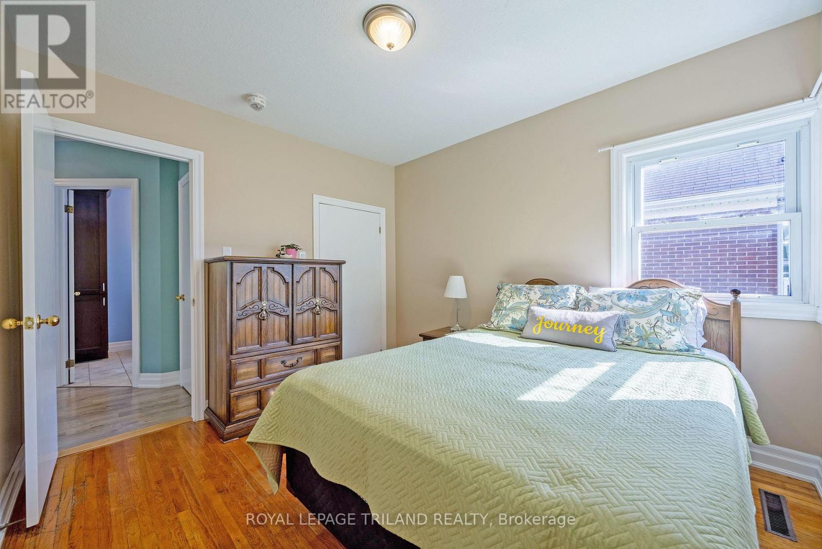 1874 CHURCHILL AVENUE - 13