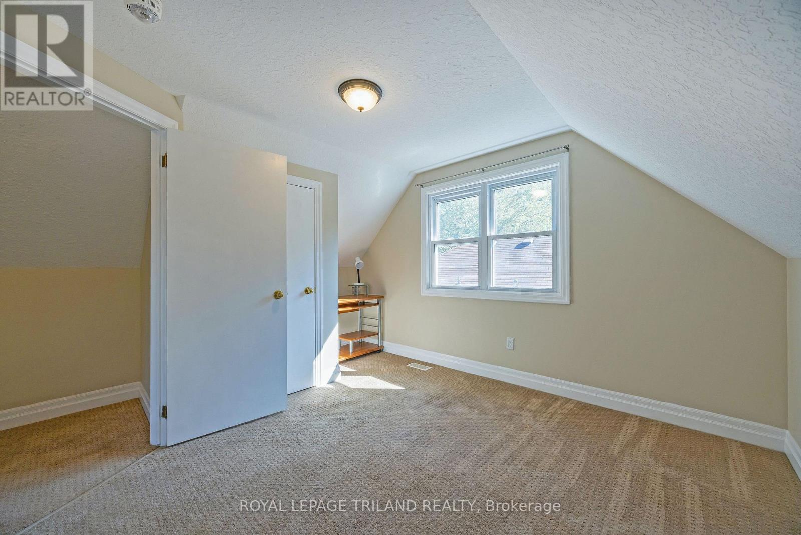 1874 CHURCHILL AVENUE - 19