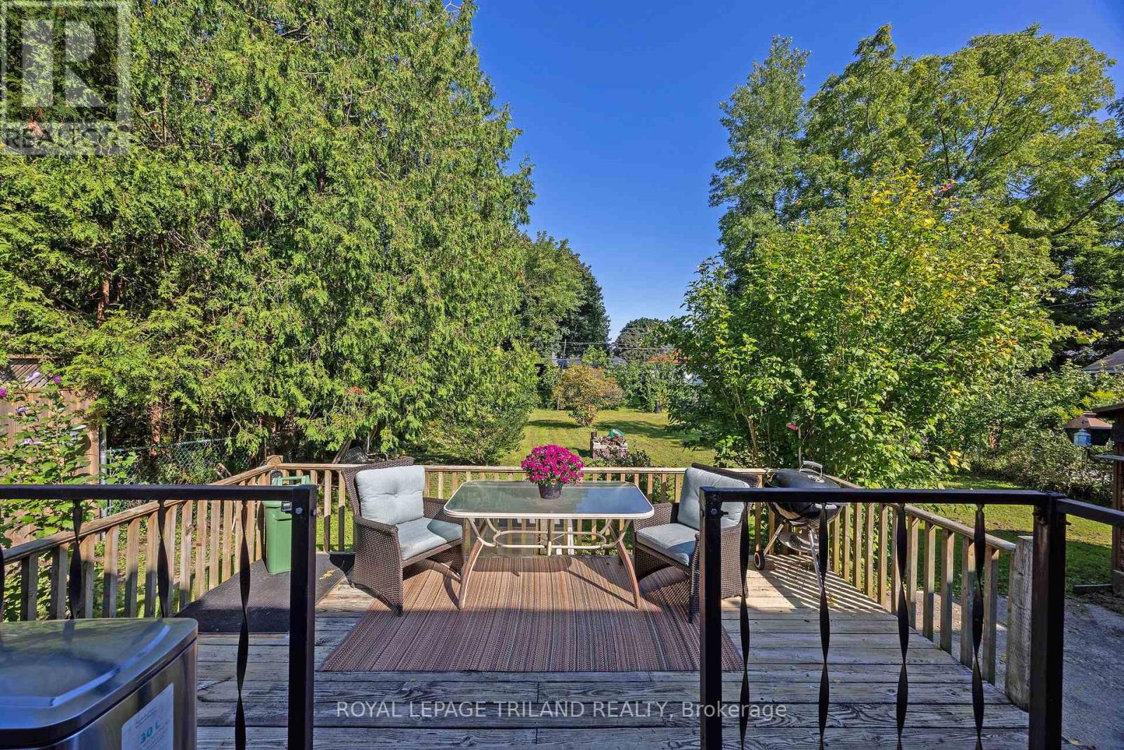 1874 CHURCHILL AVENUE - 27