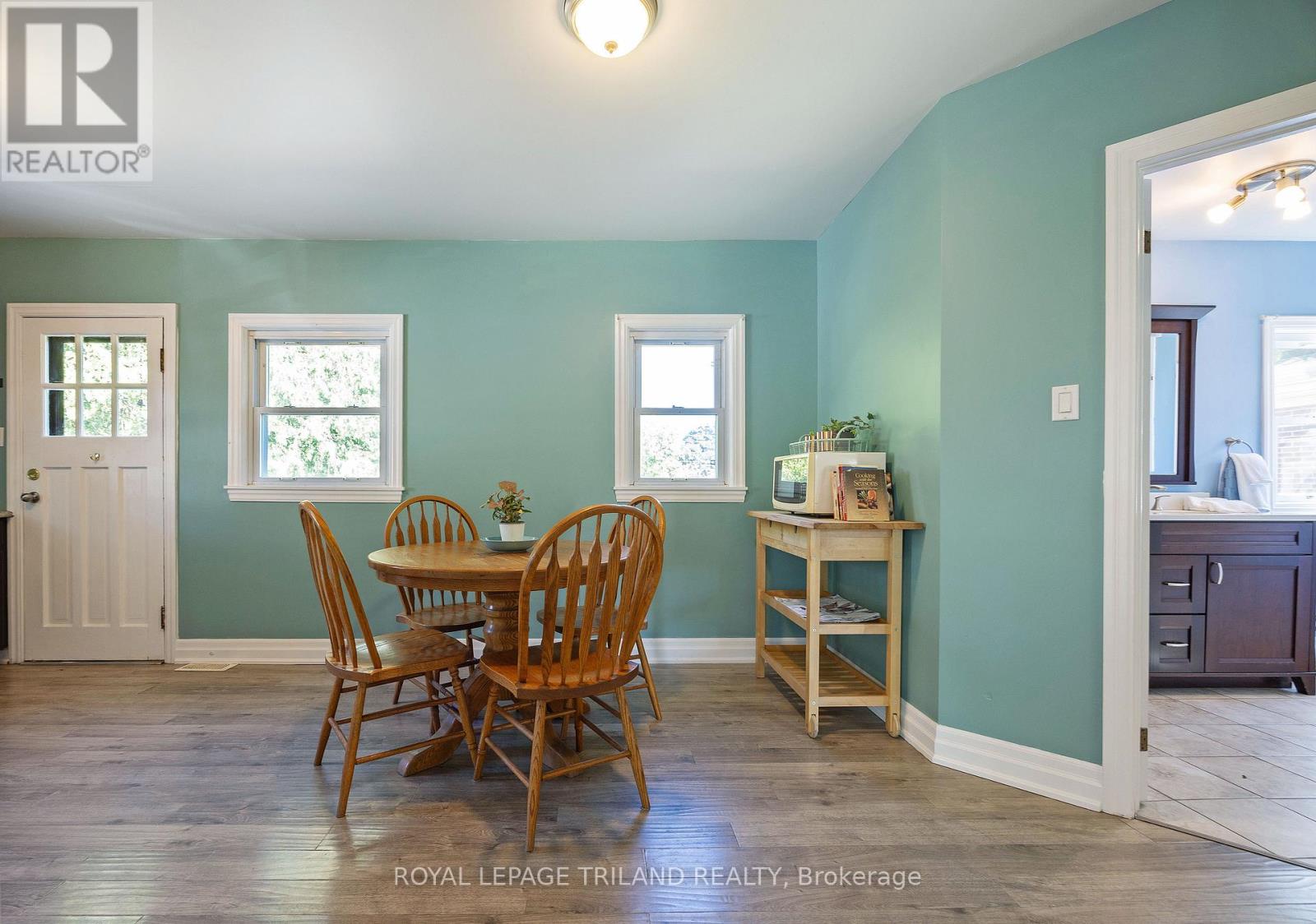 1874 CHURCHILL AVENUE - 8