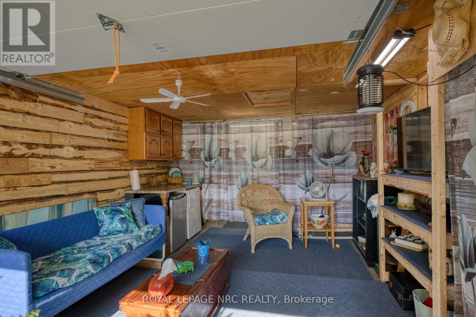 294 DAVIS STREET - 16