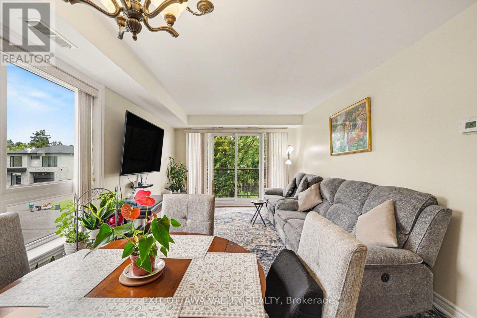 #208 14 NORICE STREET - 10