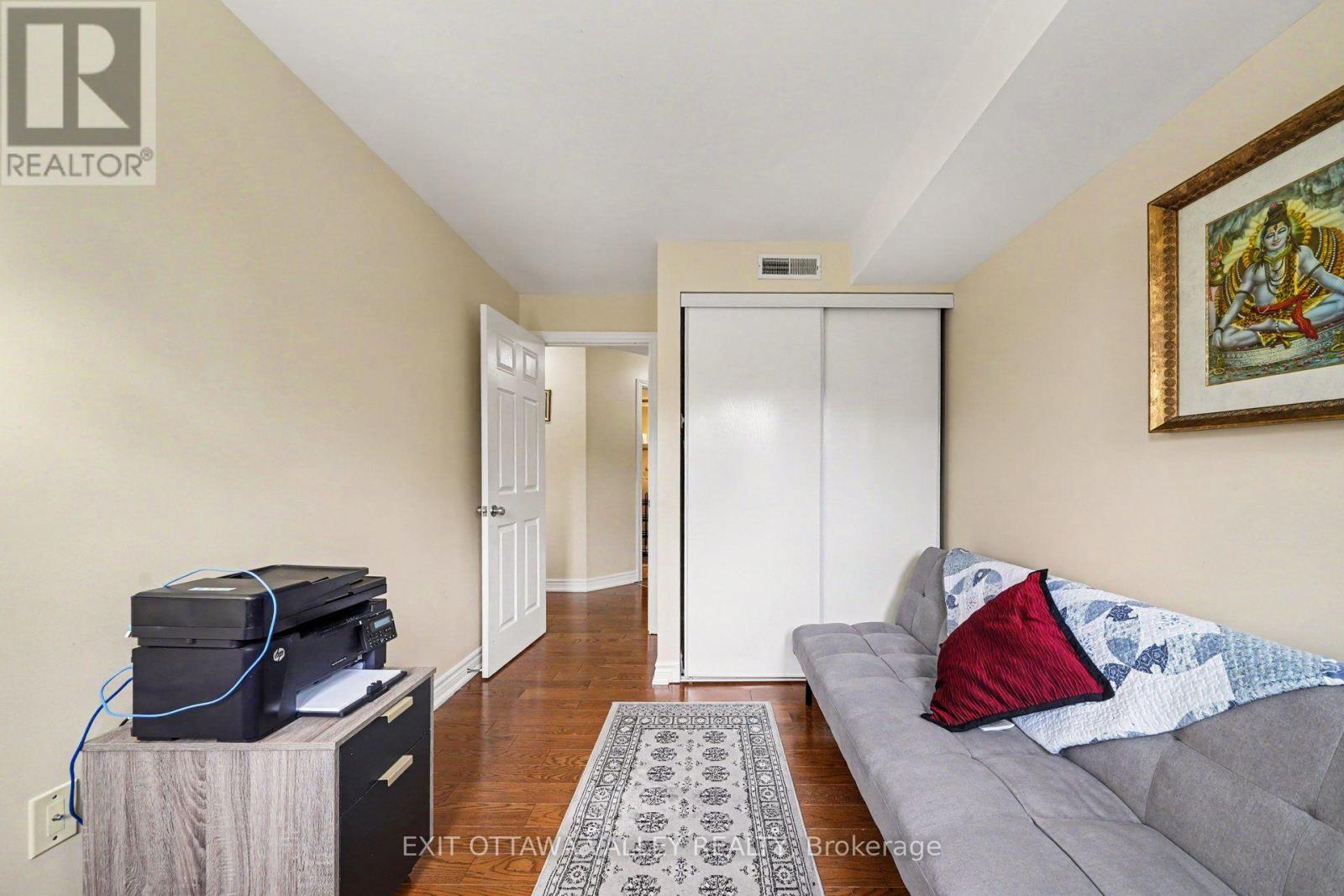 #208 14 NORICE STREET - 21