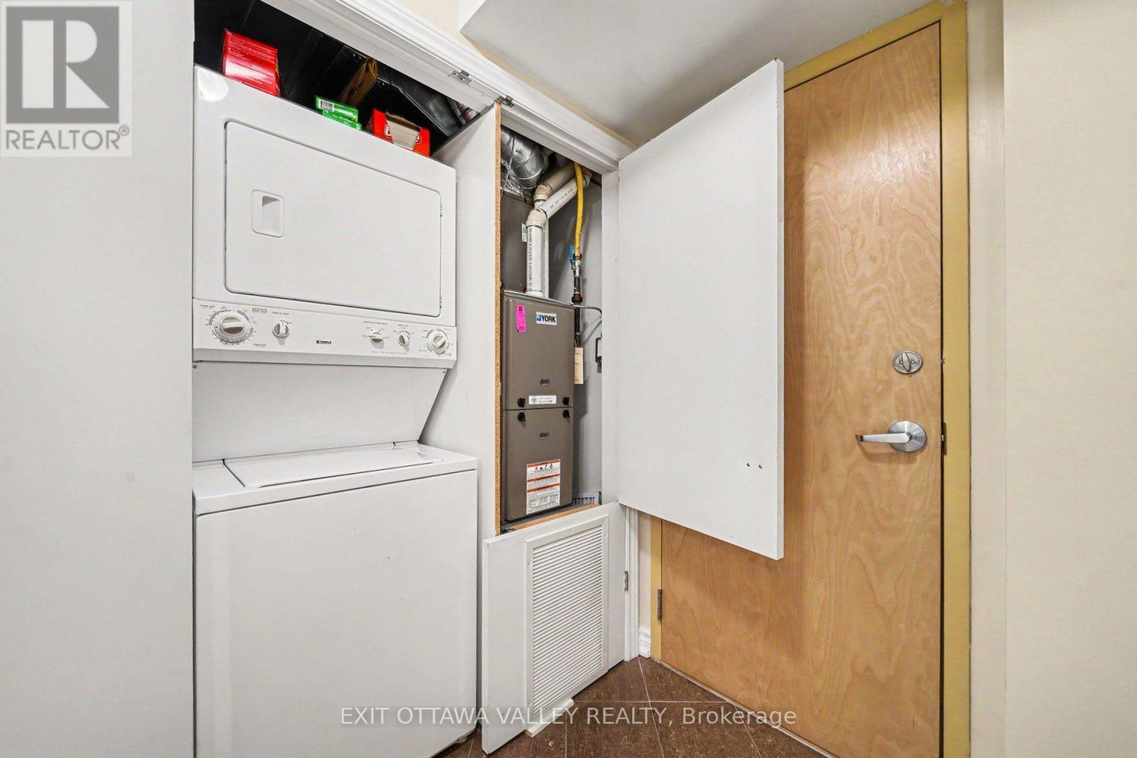 #208 14 NORICE STREET - 24