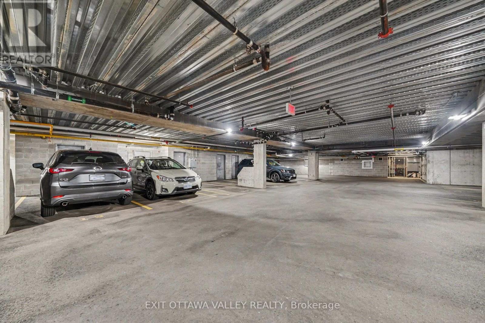 #208 14 NORICE STREET - 27