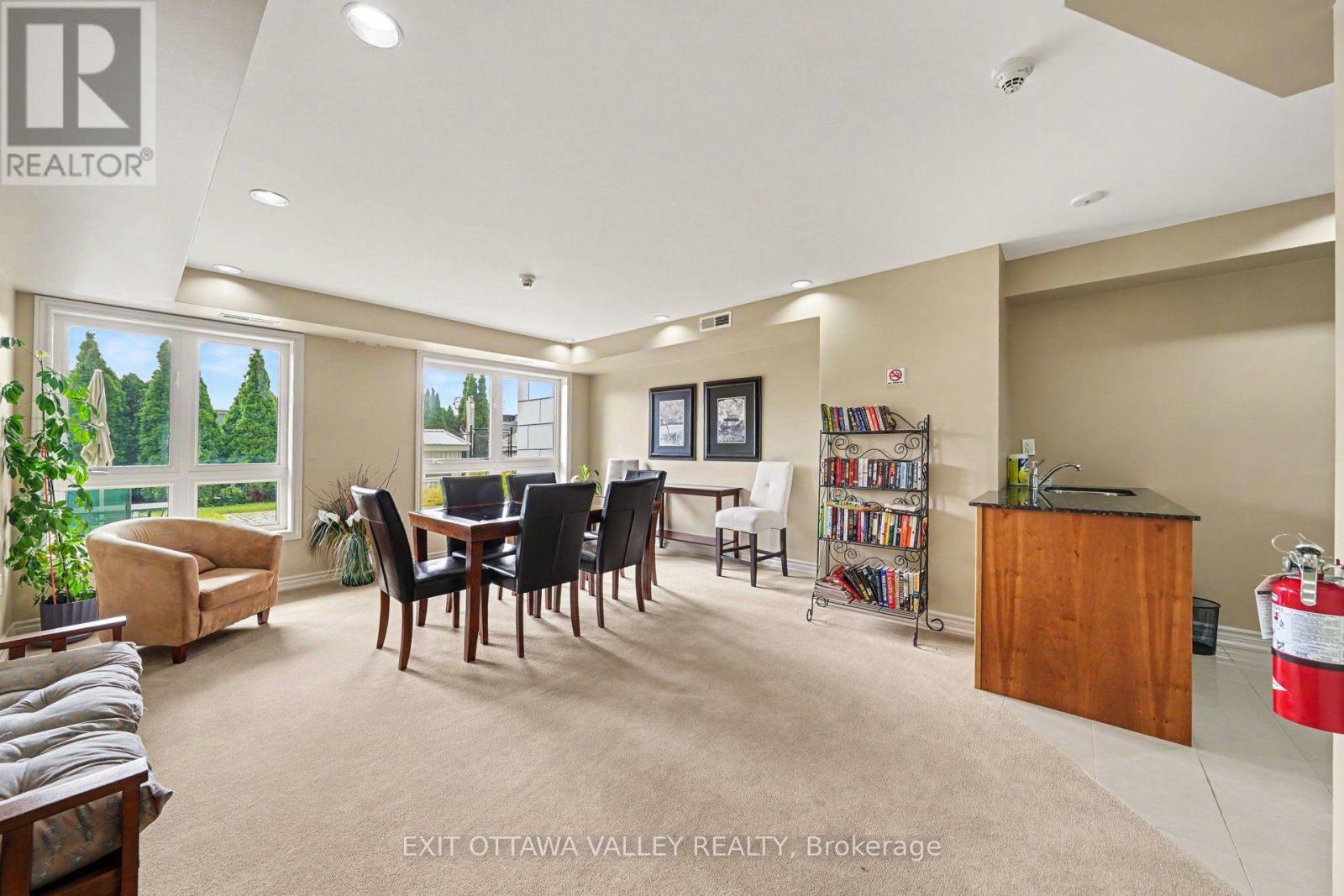 #208 14 NORICE STREET - 29