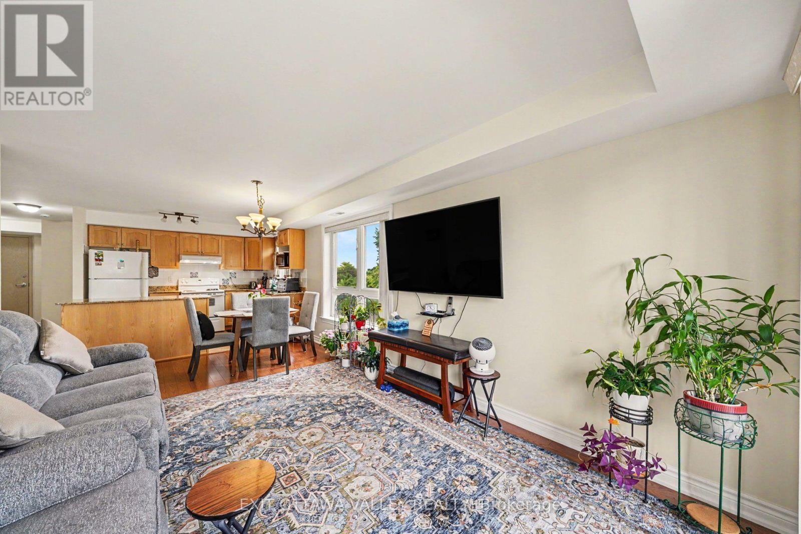 #208 14 NORICE STREET - 9