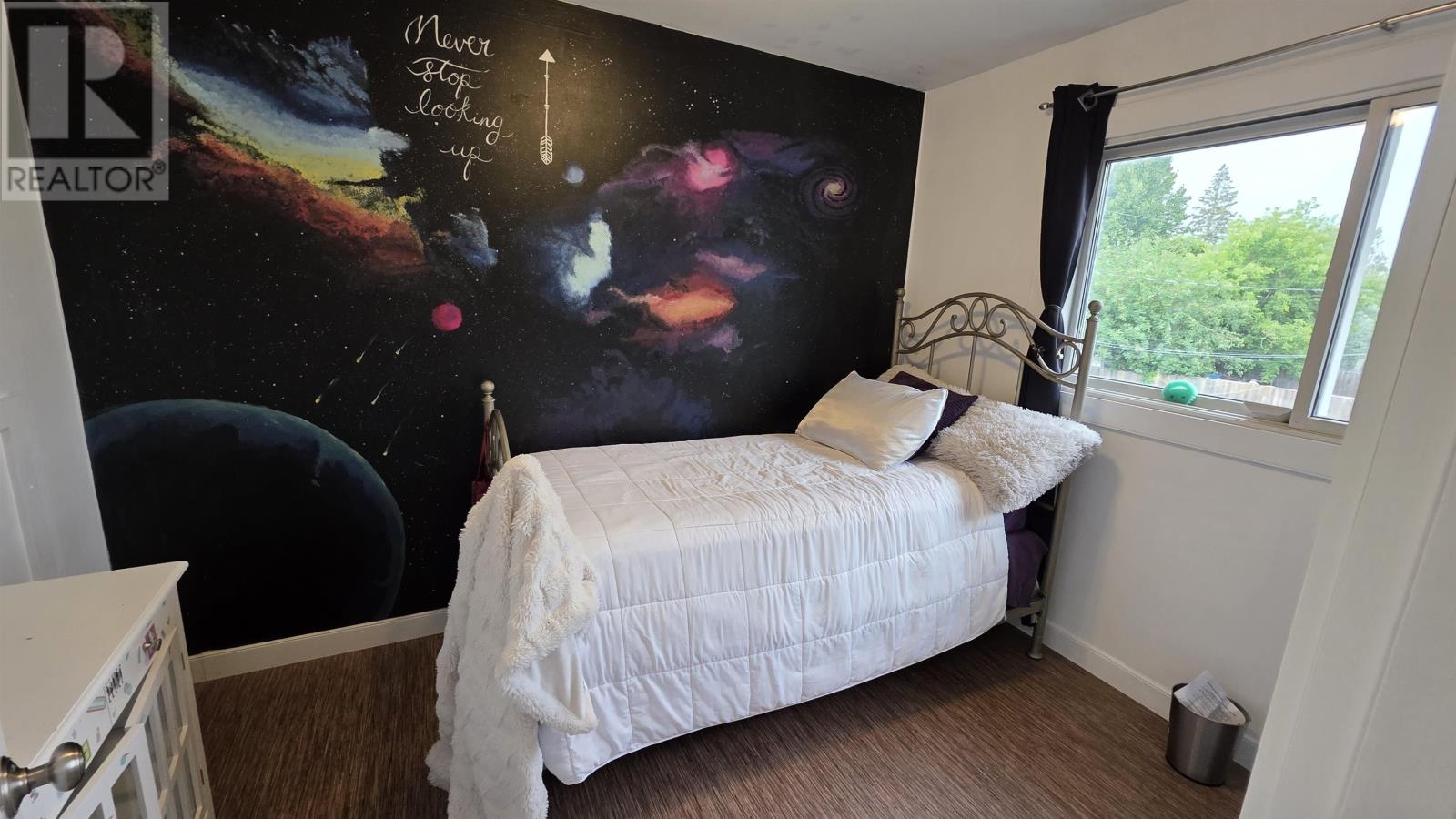 12 Drewry DR - 32