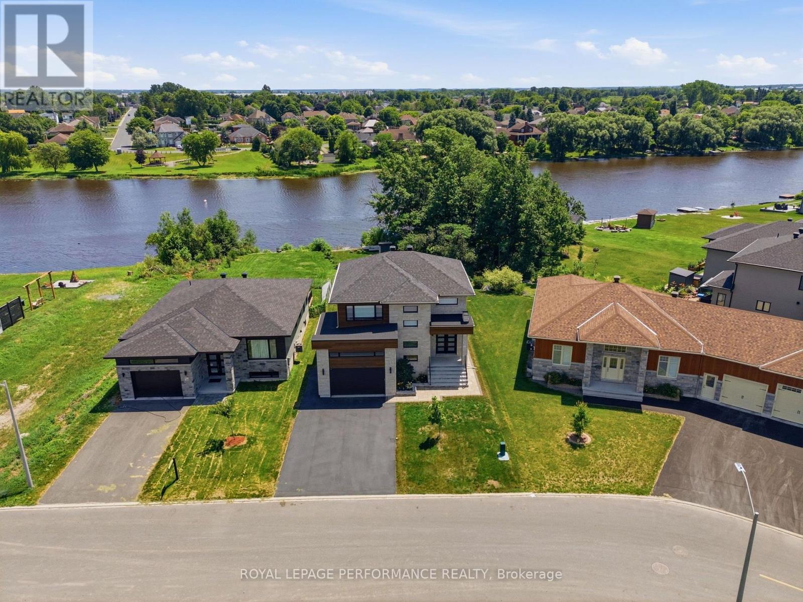 504 BARRAGE STREET - 1