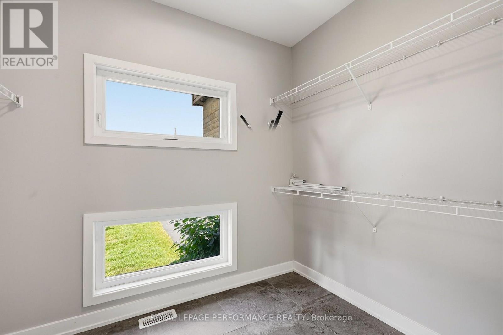 504 BARRAGE STREET - 18