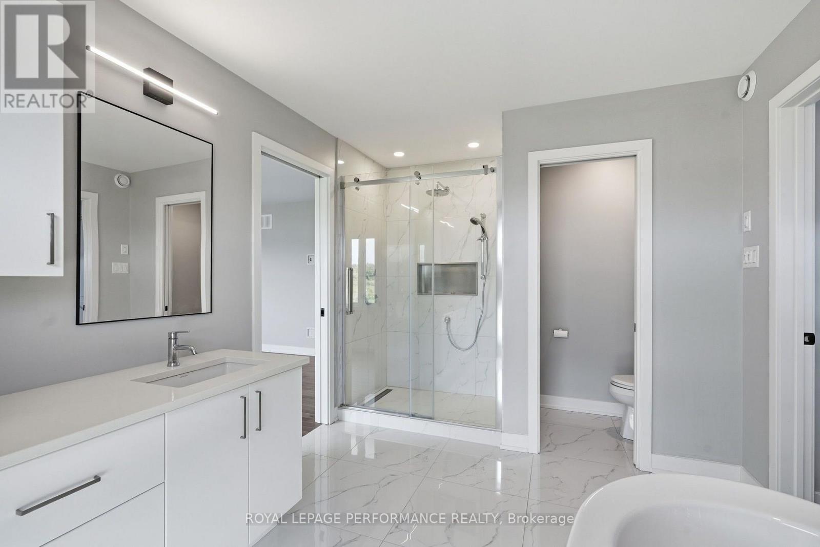 504 BARRAGE STREET - 22