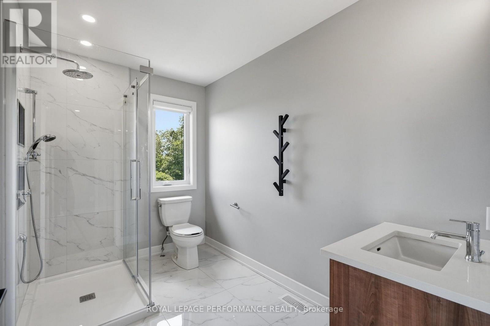 504 BARRAGE STREET - 26