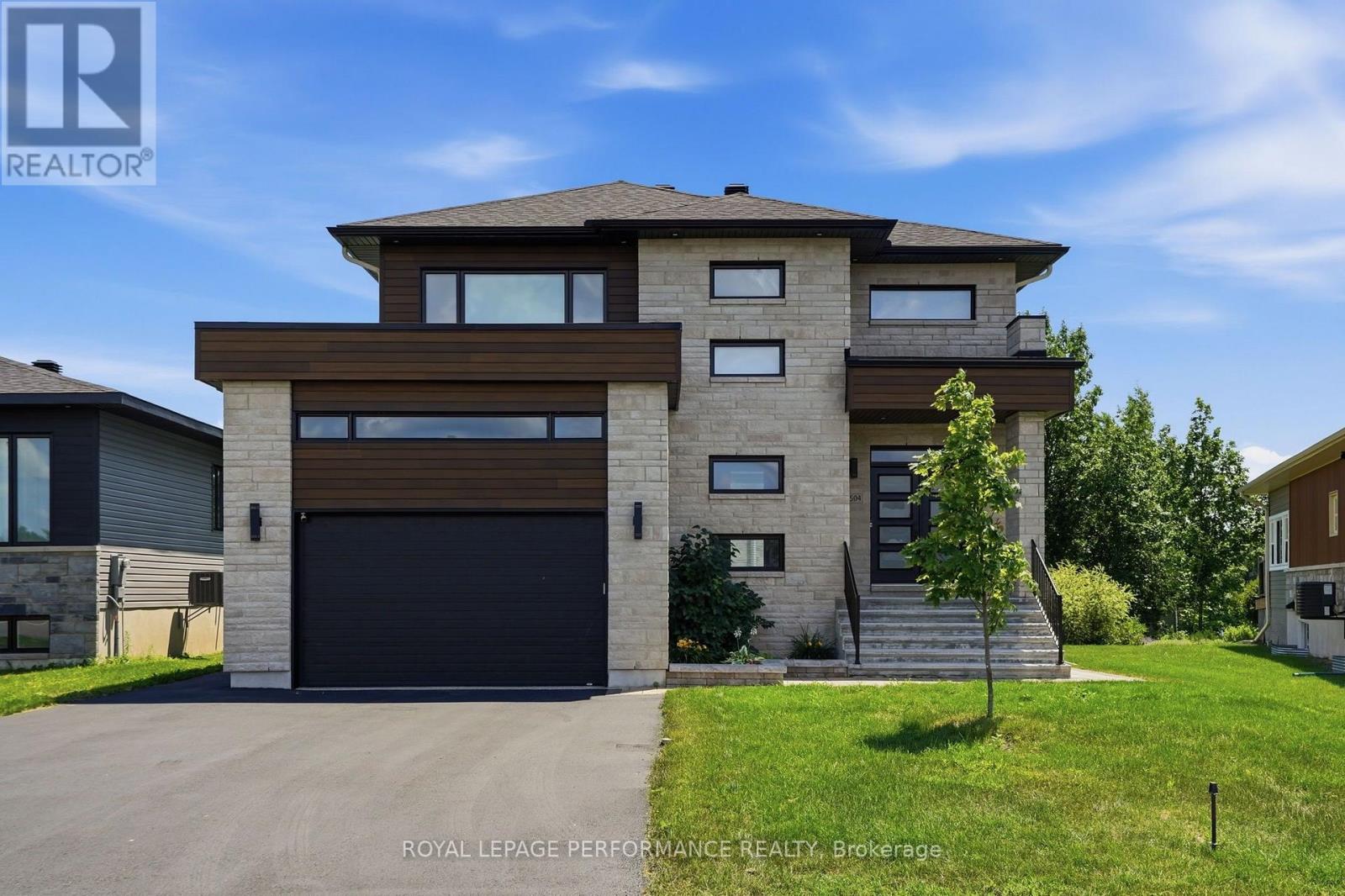 504 BARRAGE STREET - 34