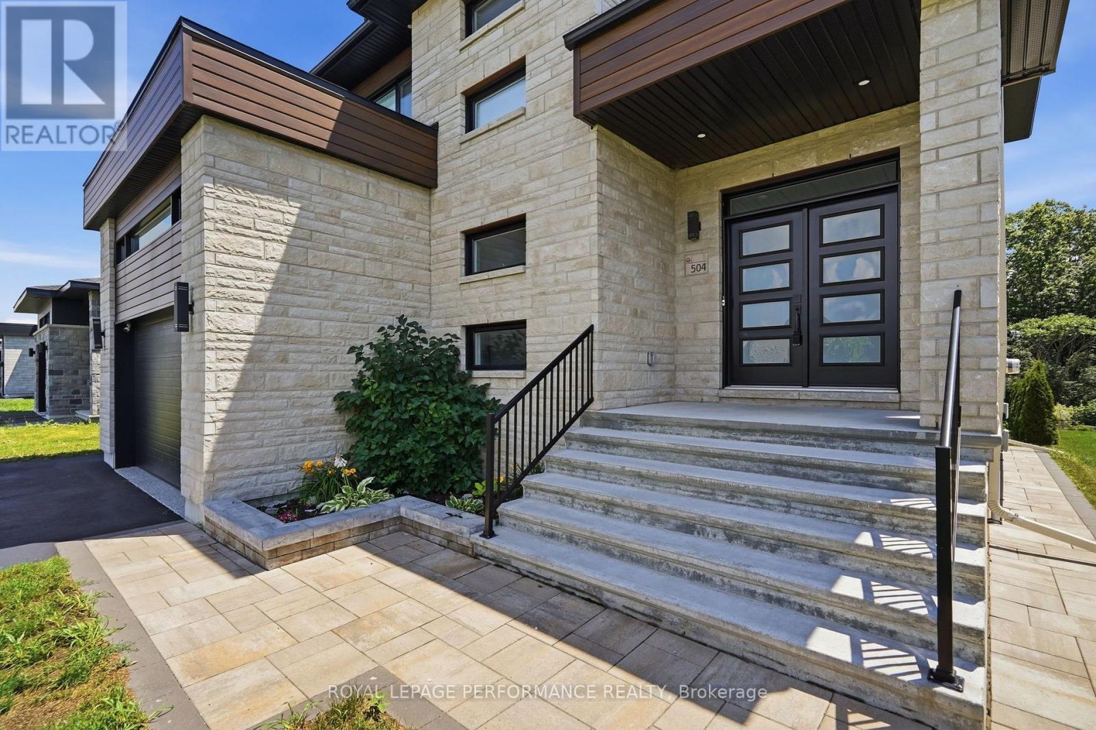 504 BARRAGE STREET - 35