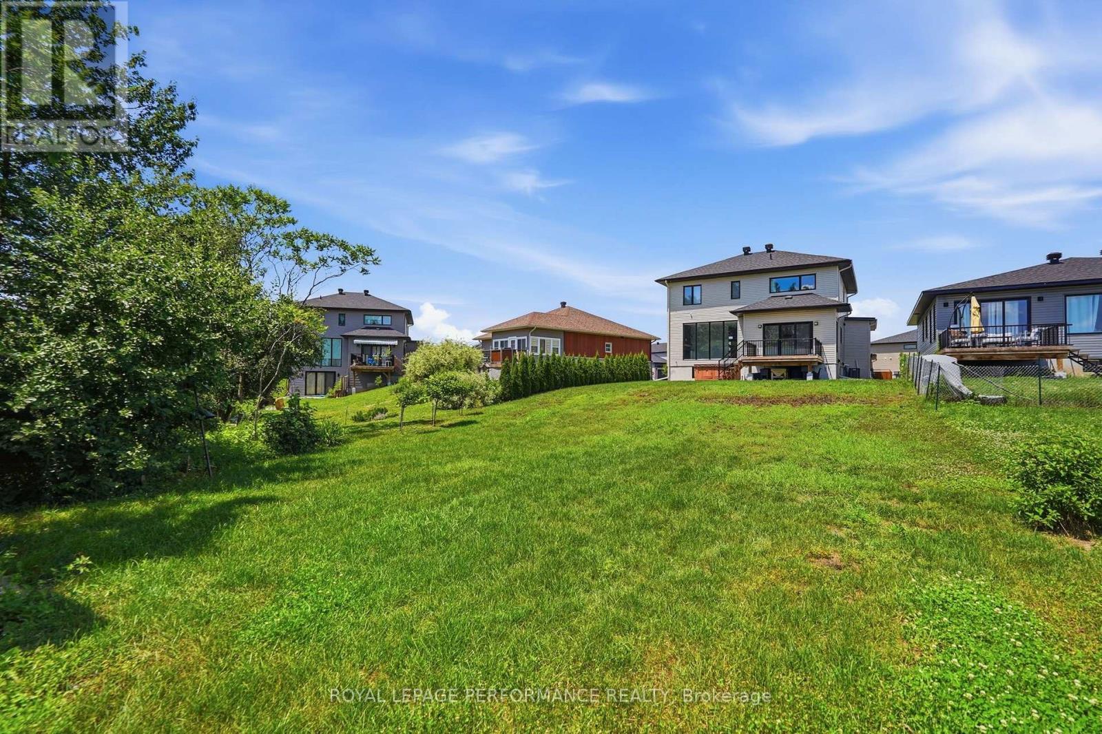 504 BARRAGE STREET - 39