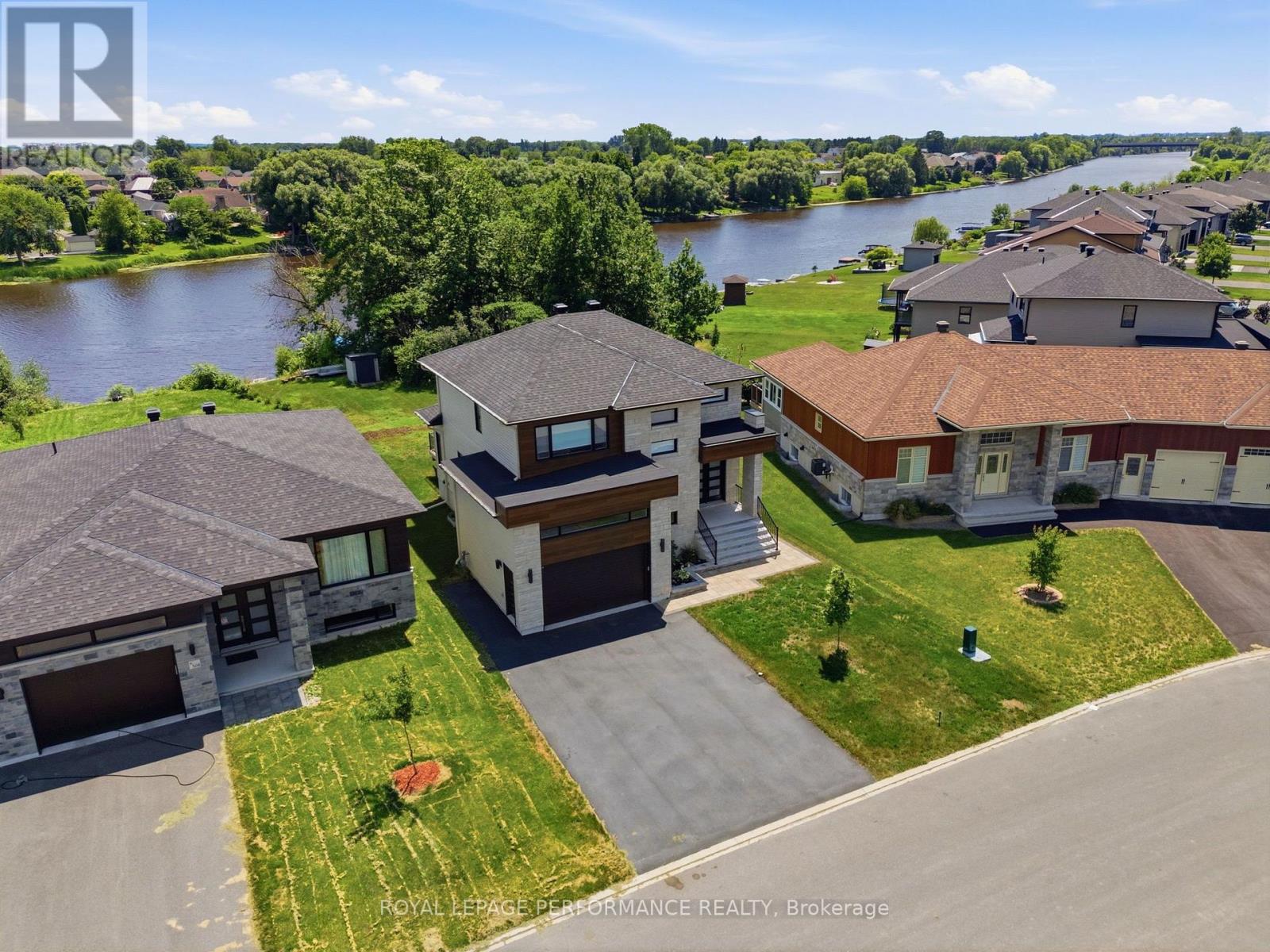 504 BARRAGE STREET - 42