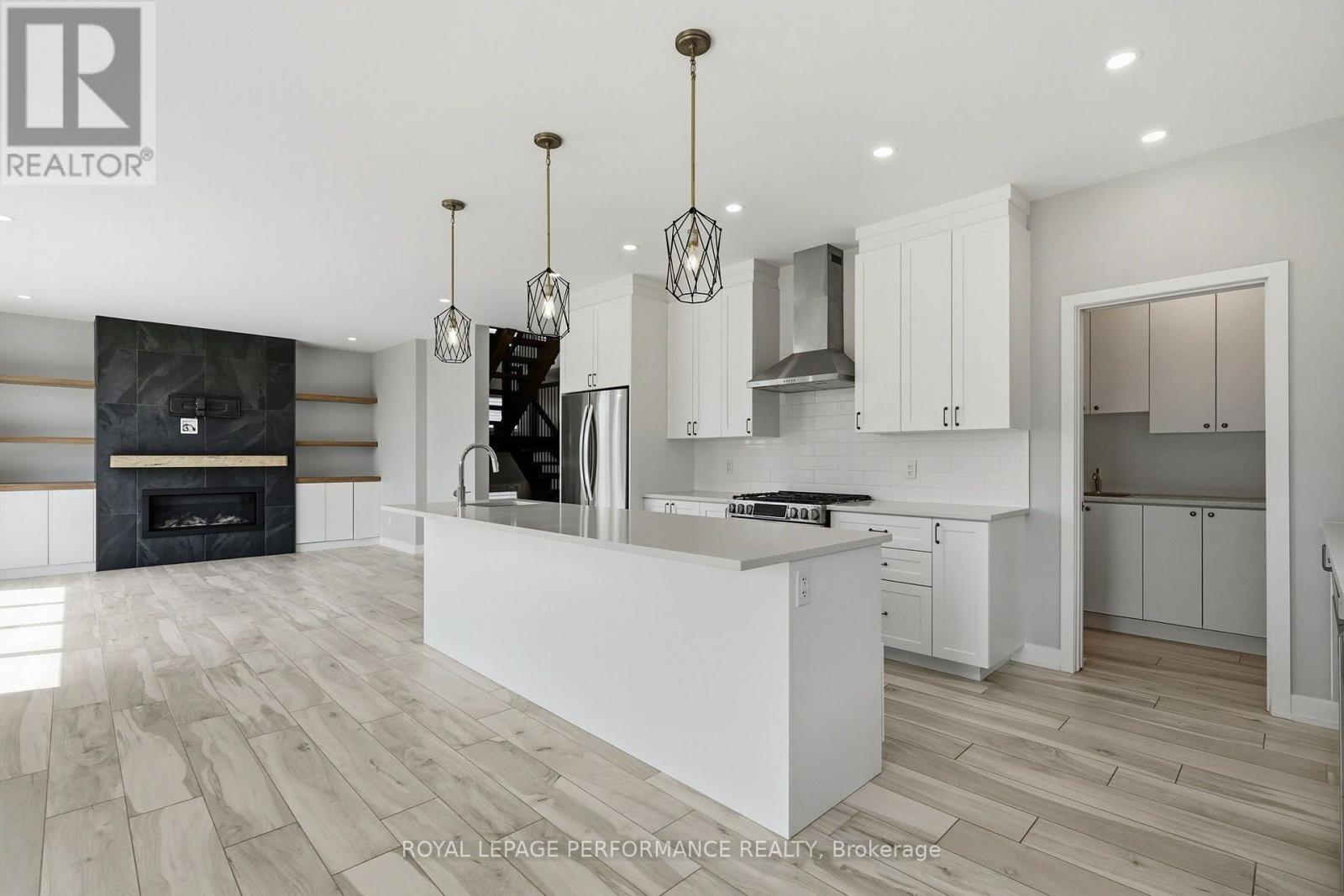 504 BARRAGE STREET - 6