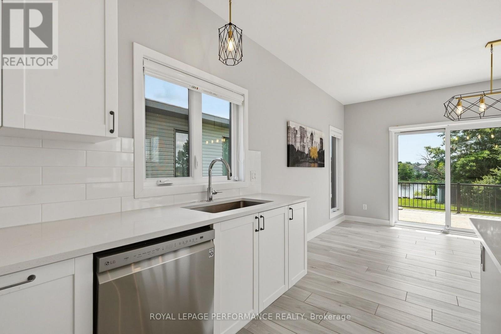 504 BARRAGE STREET - 8