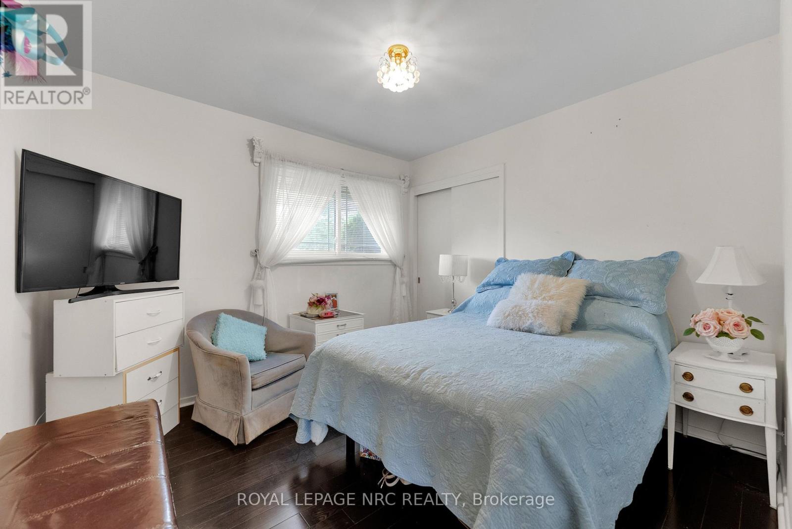 8415 PARKWAY DRIVE - 19