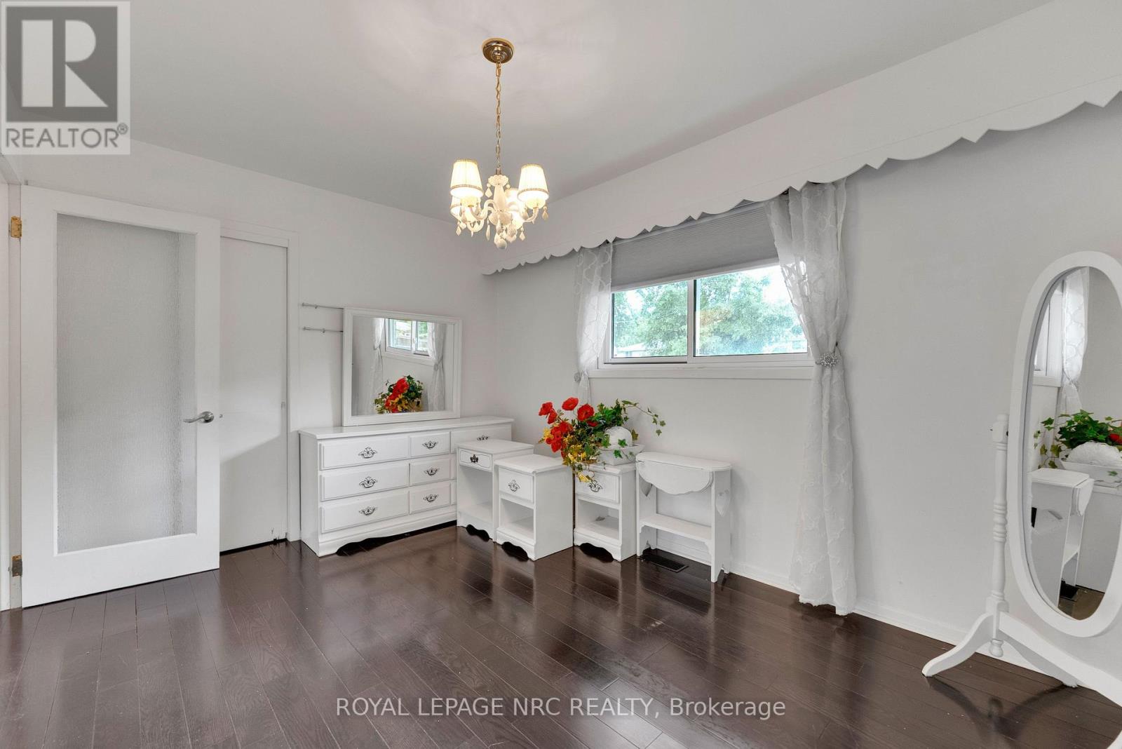 8415 PARKWAY DRIVE - 22
