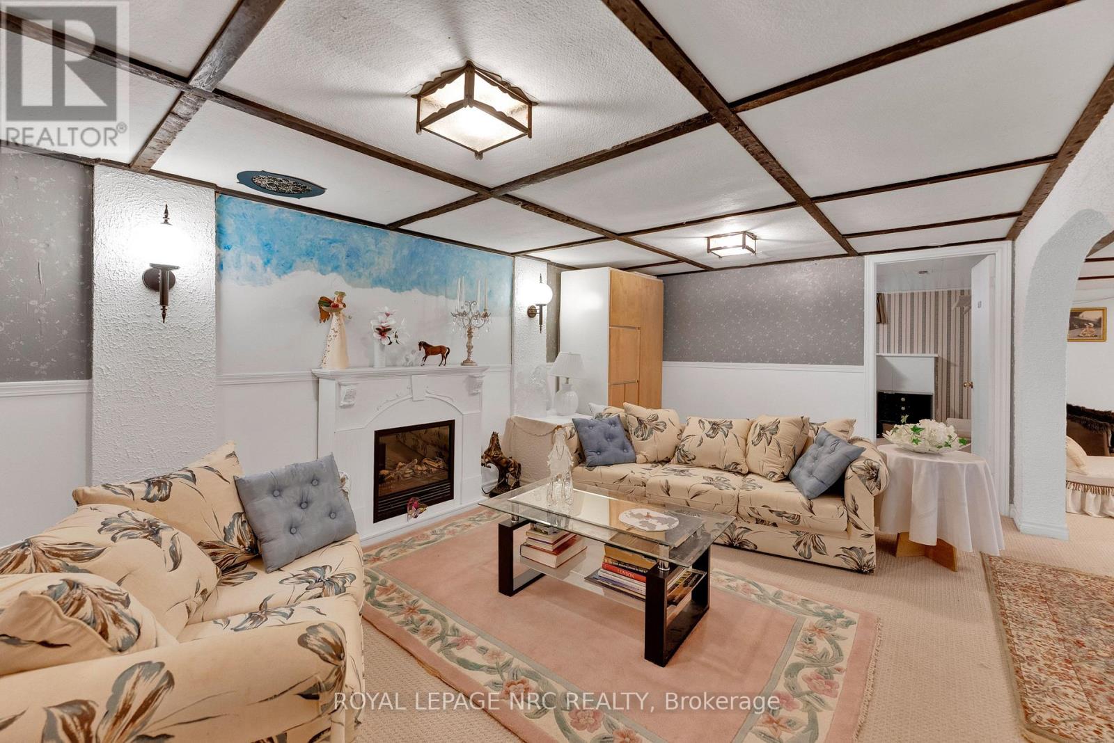 8415 PARKWAY DRIVE - 27