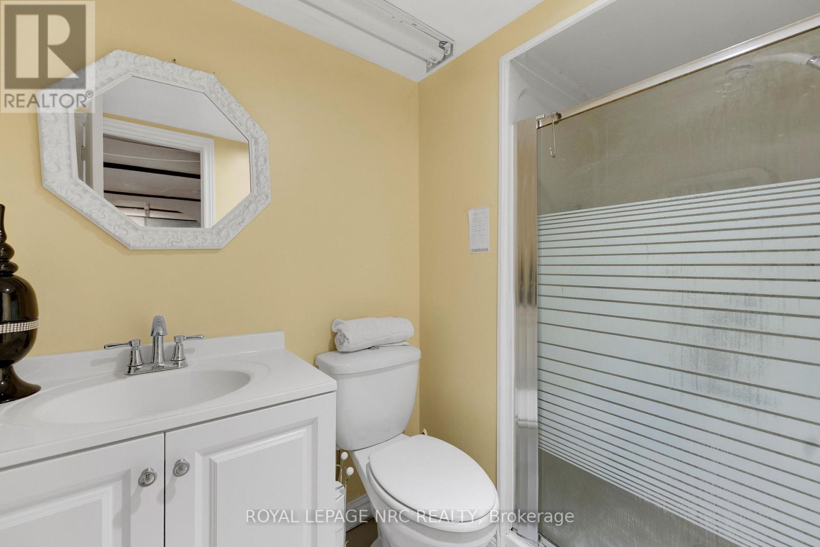 8415 PARKWAY DRIVE - 29