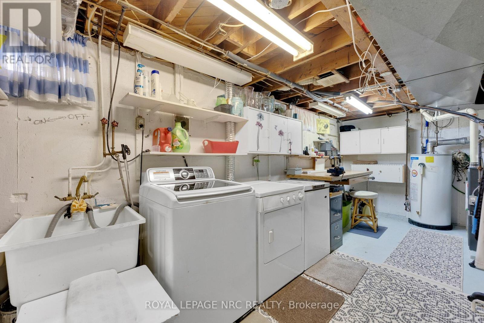 8415 PARKWAY DRIVE - 30