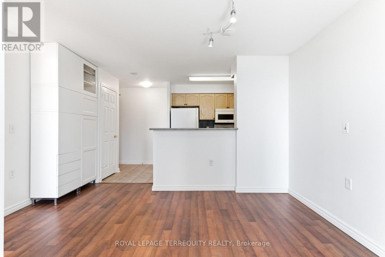 #PH07 20 OLIVE AVENUE - 4