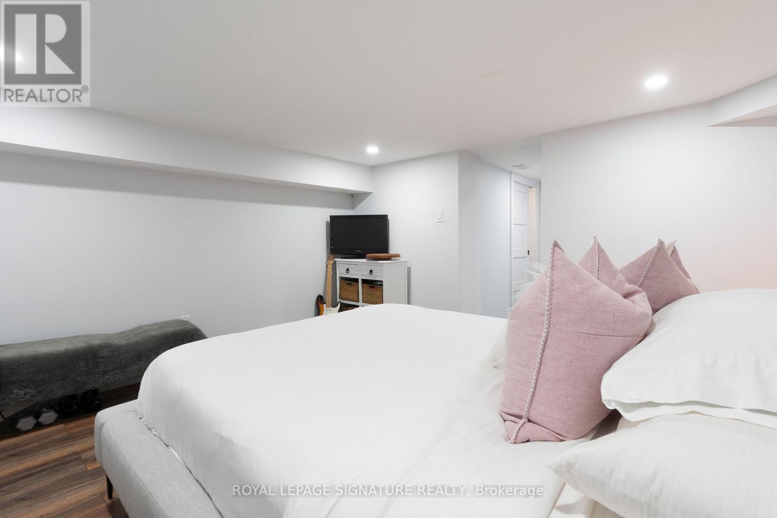 514 ASH STREET - 27
