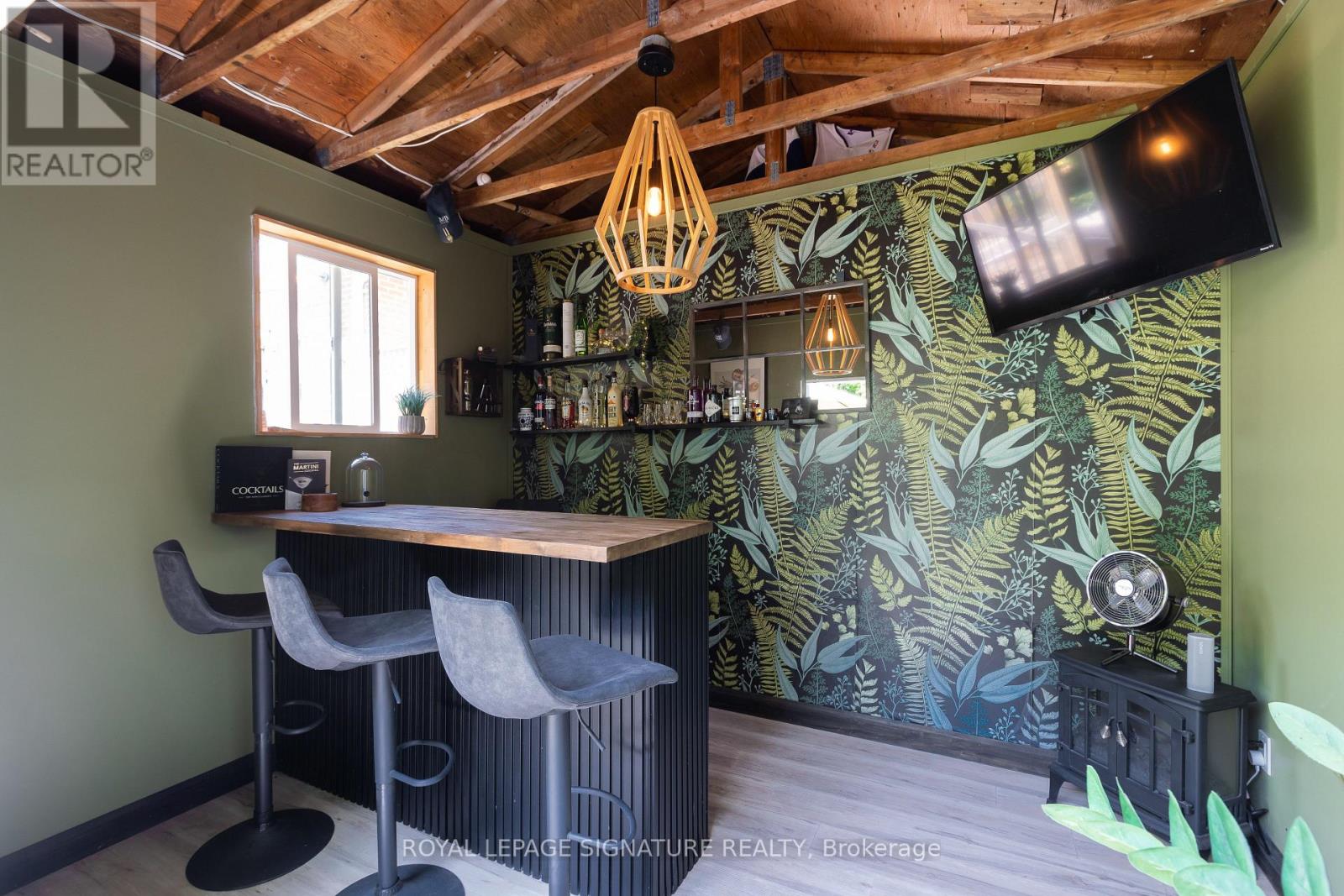 514 ASH STREET - 33