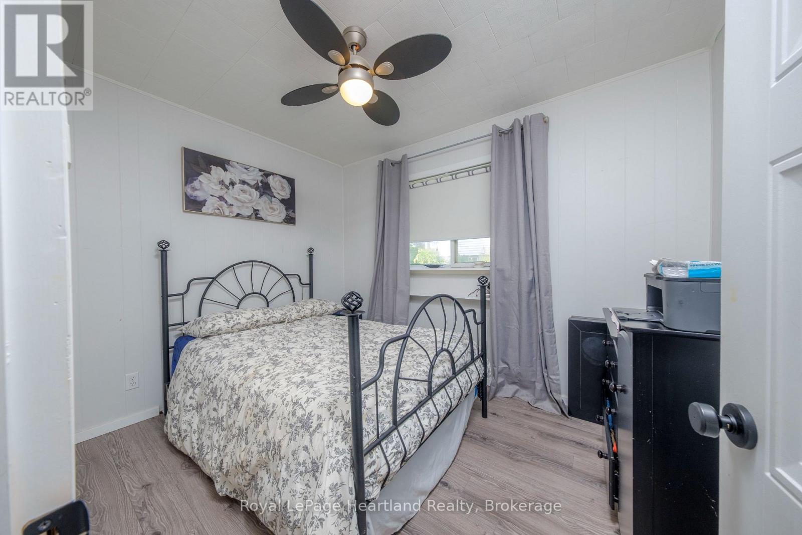 109 CARLING TERRACE - 10