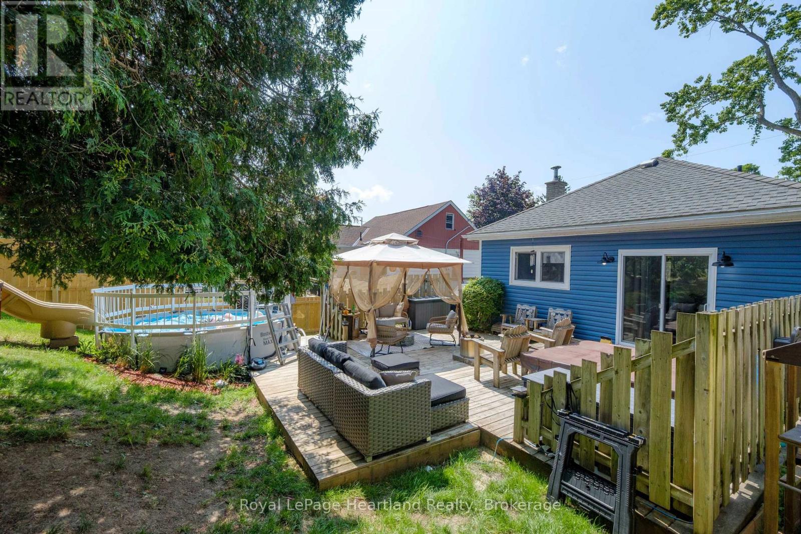 109 CARLING TERRACE - 20