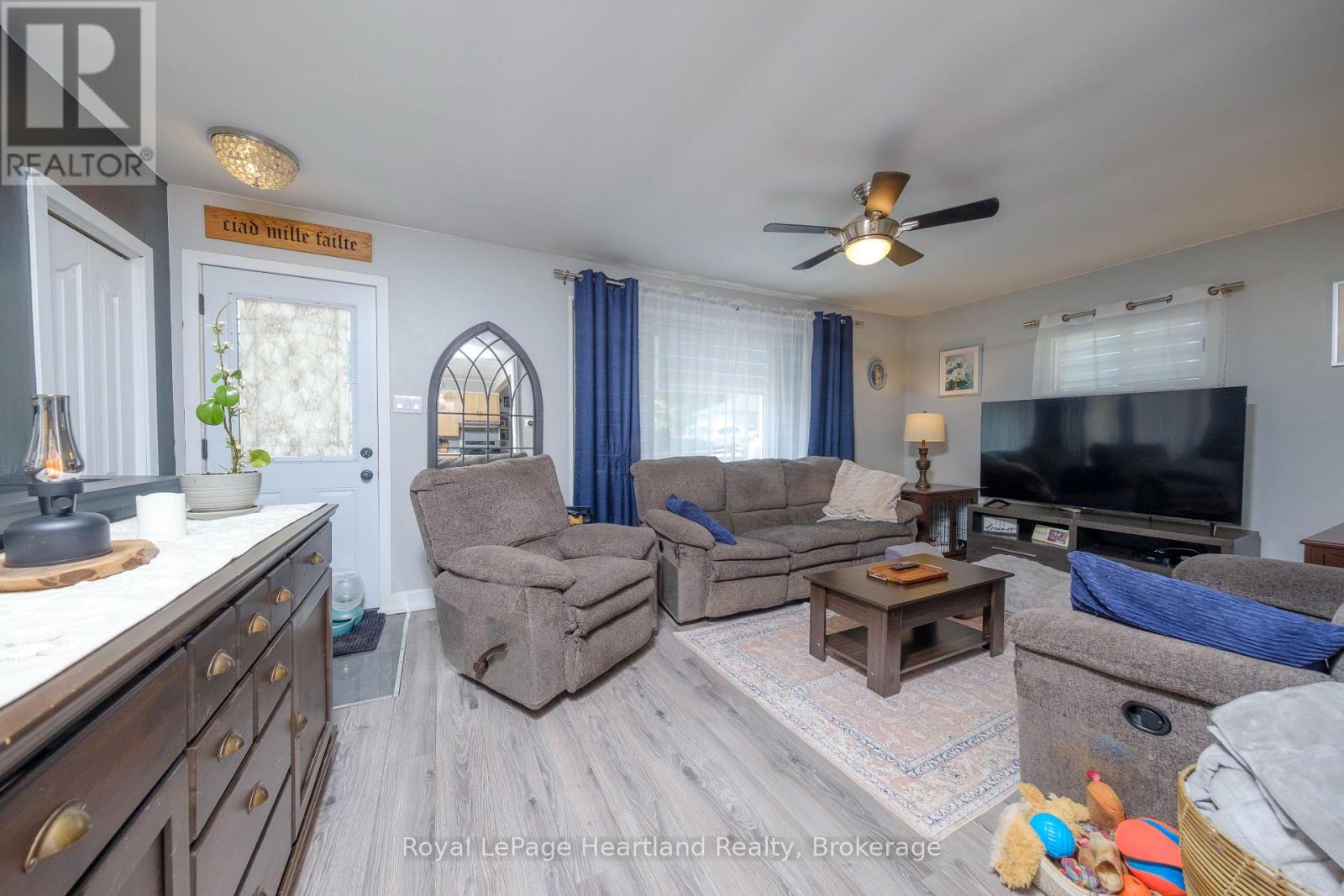 109 CARLING TERRACE - 8