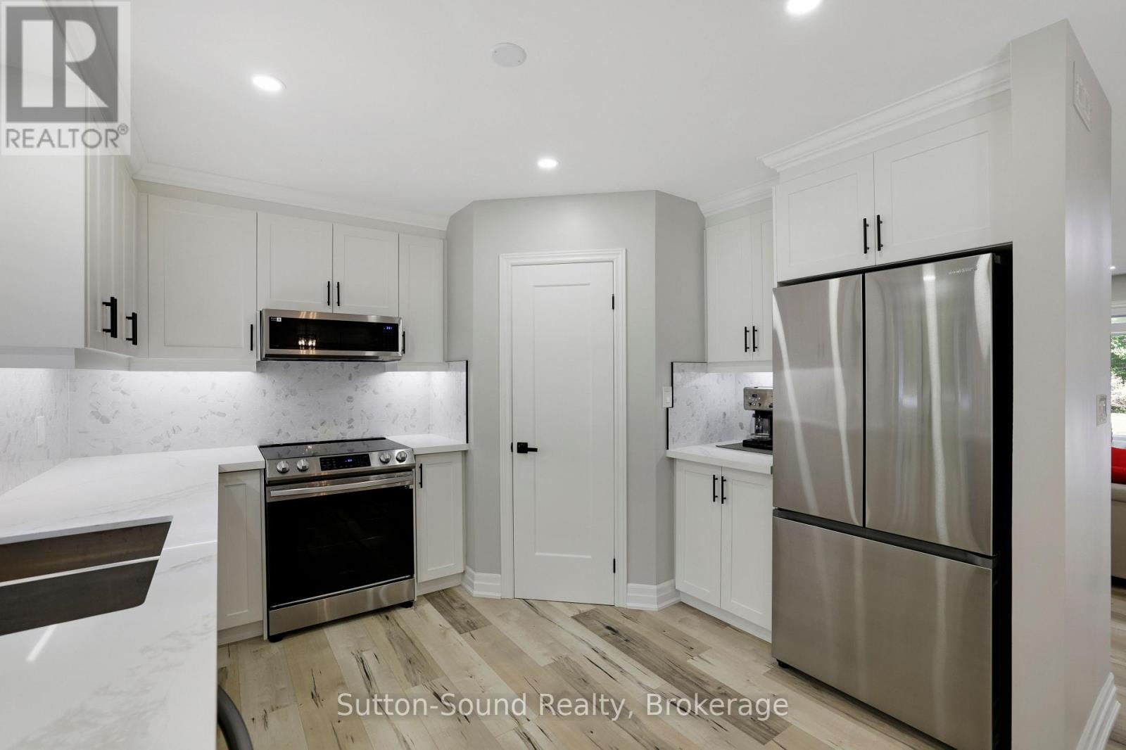 222404 DERBY-KEPPEL TOWNLINE - 13