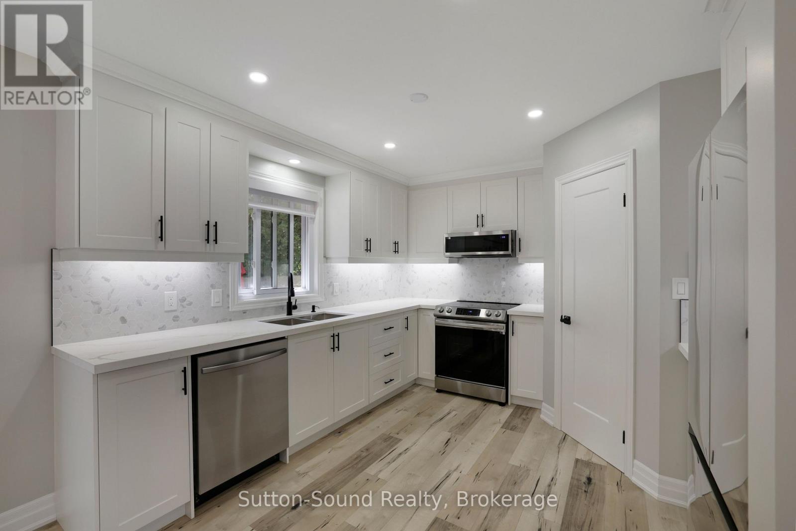 222404 DERBY-KEPPEL TOWNLINE - 14