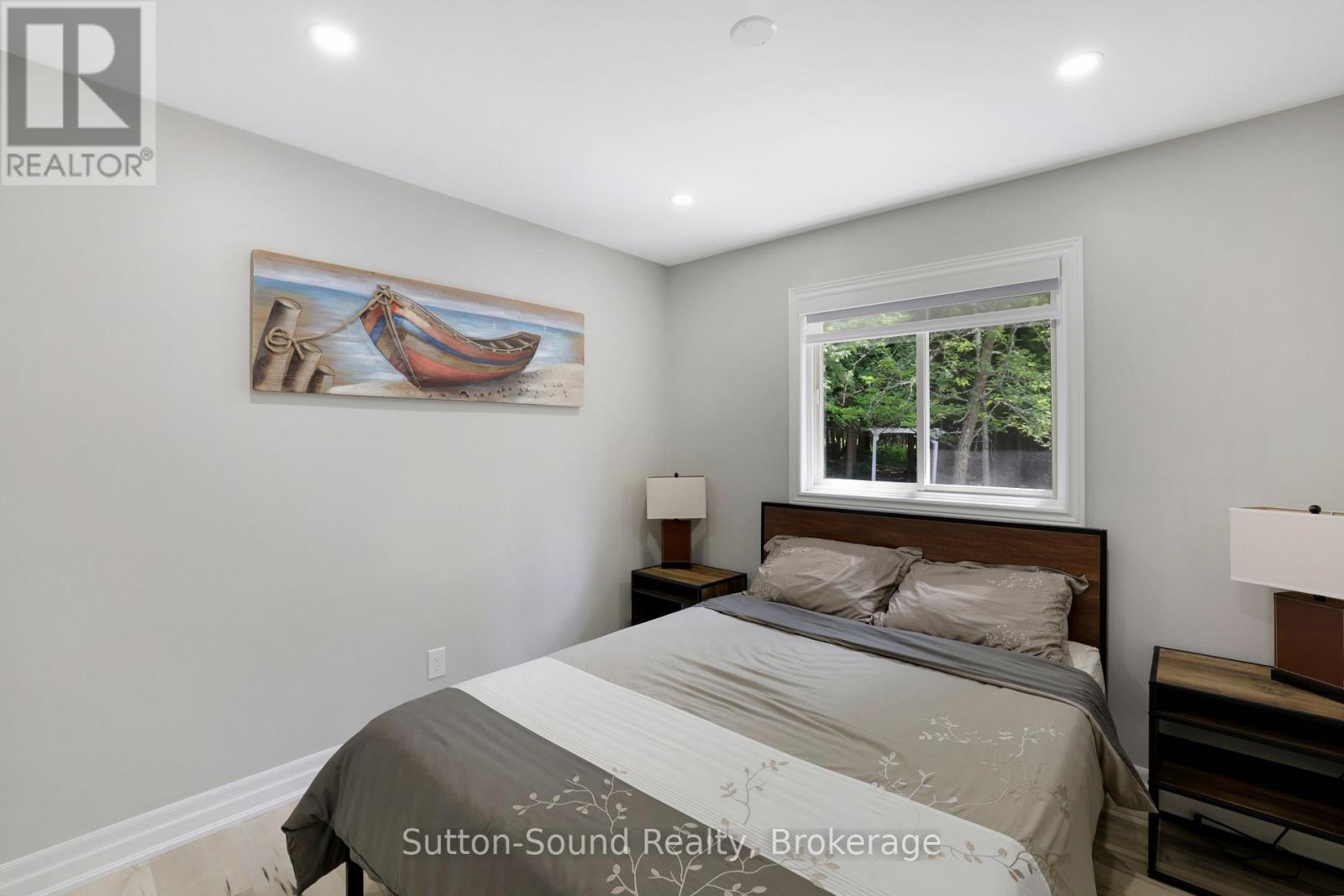 222404 DERBY-KEPPEL TOWNLINE - 18