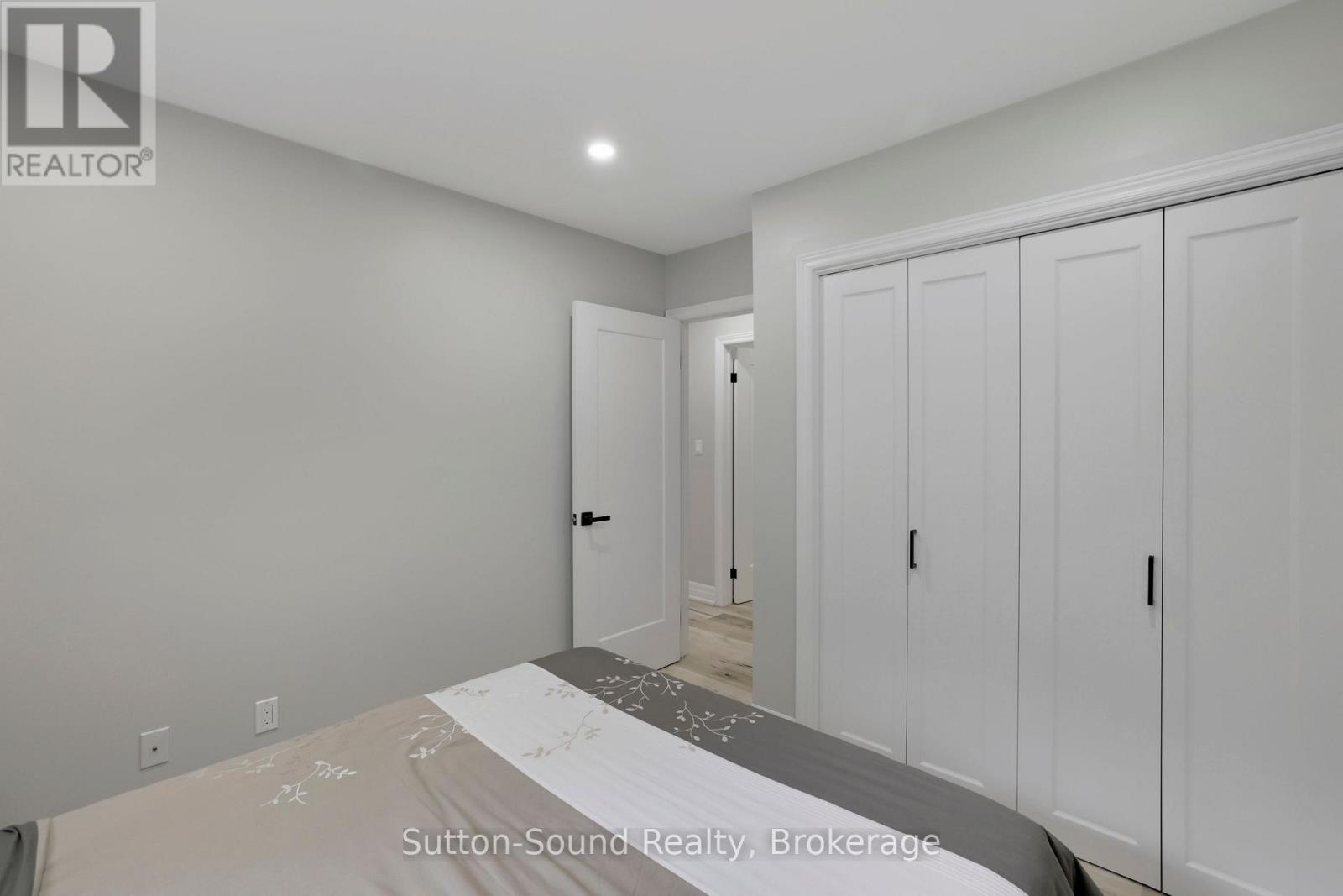 222404 DERBY-KEPPEL TOWNLINE - 19