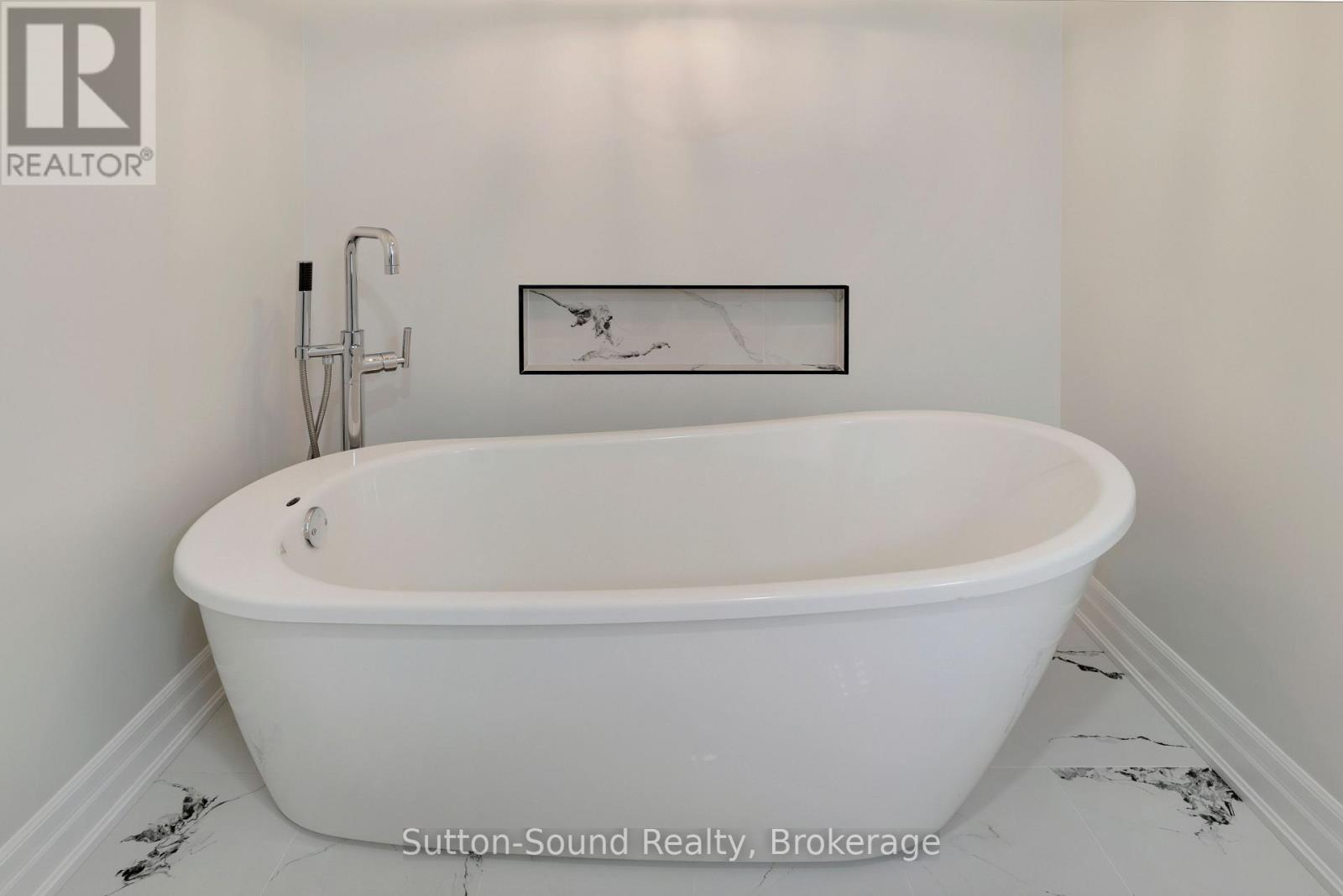 222404 DERBY-KEPPEL TOWNLINE - 24